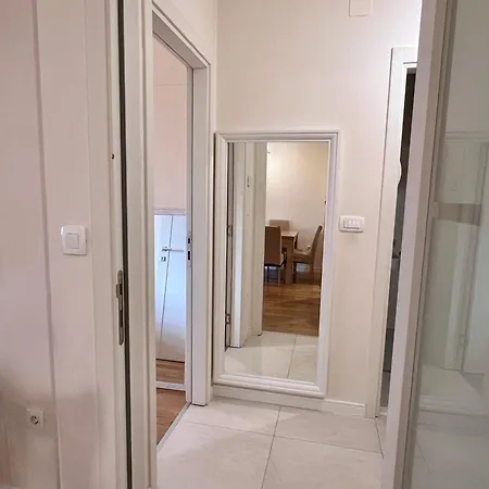 White Homes - Point Apartmán Podgorica