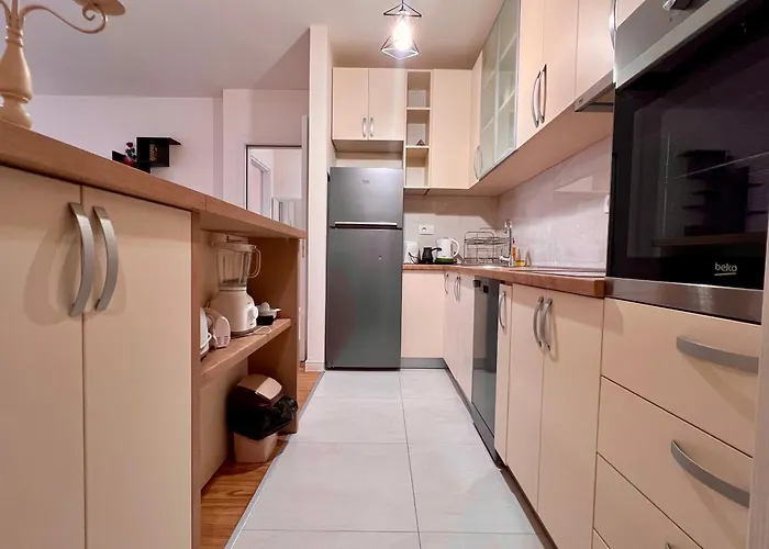 White Homes - Point Daire *