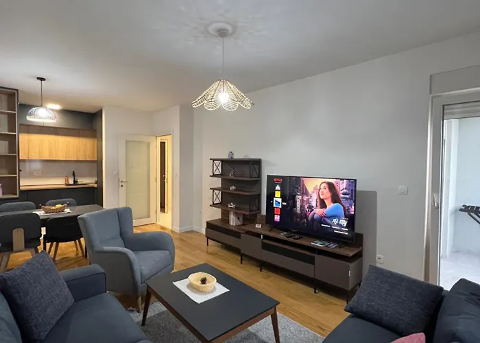 White Homes - Point *